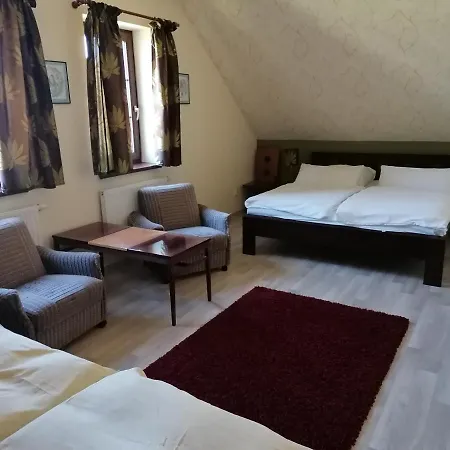 U Kostela, Sedlo Apt 1-4os, Apt 2-5 Os Apartman Číměř