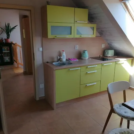 U Kostela, Sedlo Apt 1-4os, Apt 2-5 Os Apartman